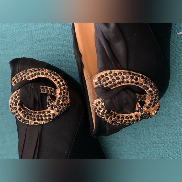 Badgley Mischka Satin Leather Crystal Brooch Open Toe Pump - Picture 4 of 7